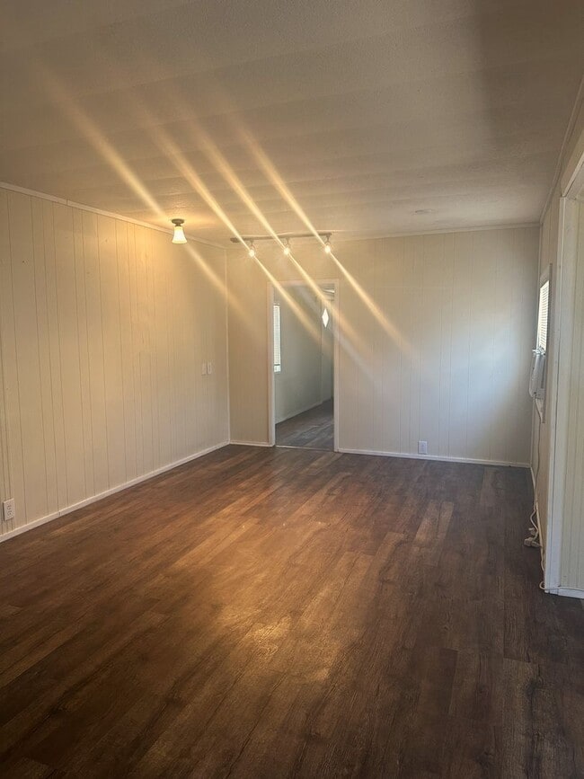 Building Photo - 1419 San Juline Cir