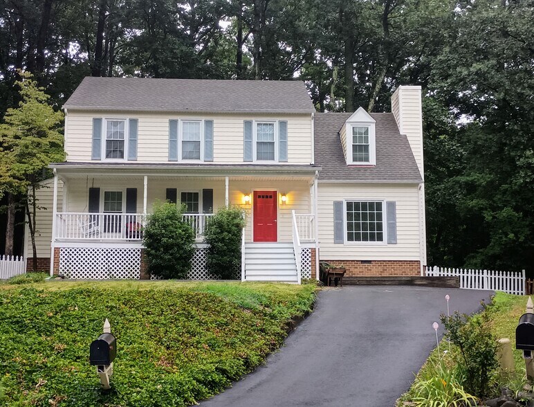 Front of the house - 5505 Standing Oak Pl