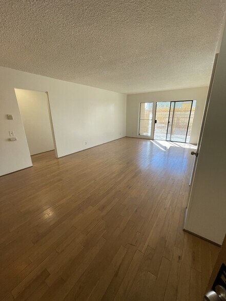 Building Photo - 1342 10th St