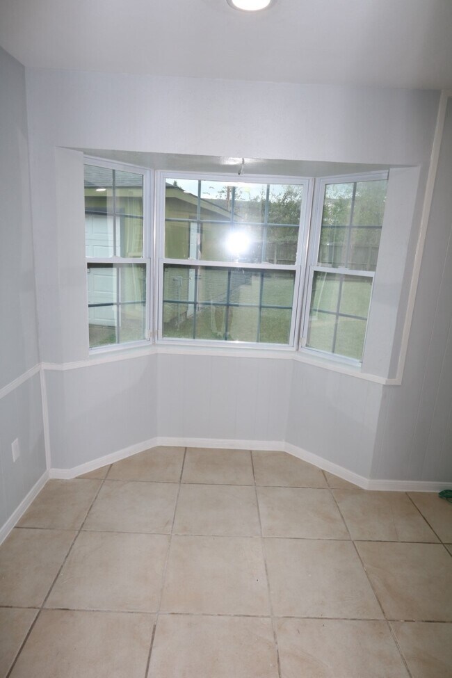 Building Photo - 12615 Huntington Venture Dr