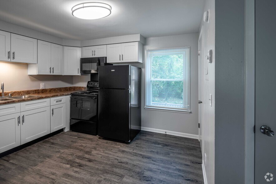 Roberts Park Apartments 776 Lenore St Nashville TN 37206 Apartment