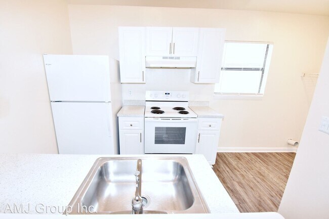 Building Photo - 6420 NW 25th Terrace