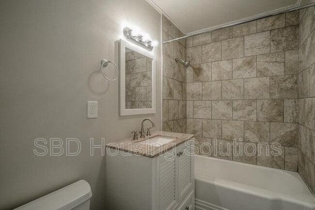 Building Photo - 17205 E R D Mize Rd