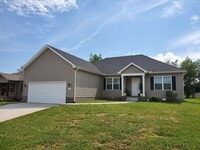 Building Photo - 3 Bedroom, 2 Bath, 2 Car Garage