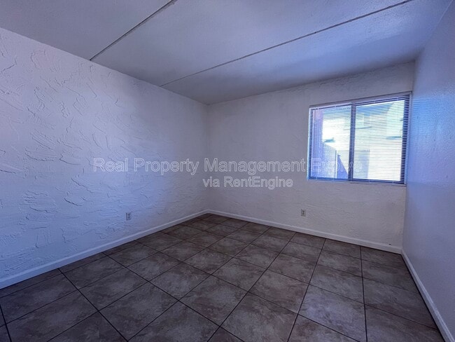 Building Photo - 7110 E Continental Dr