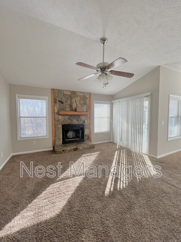 Building Photo - 1018 Wood Creek Dr