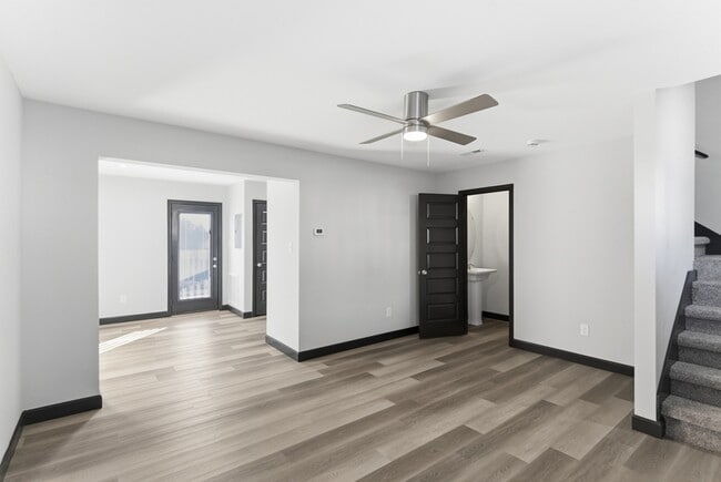 Building Photo - Delaney Way- 122