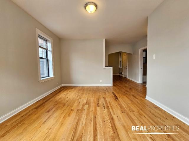 Building Photo - 1 bedroom in CHICAGO IL 60640