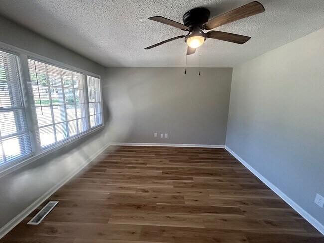 Building Photo - 3728 Baywater Dr