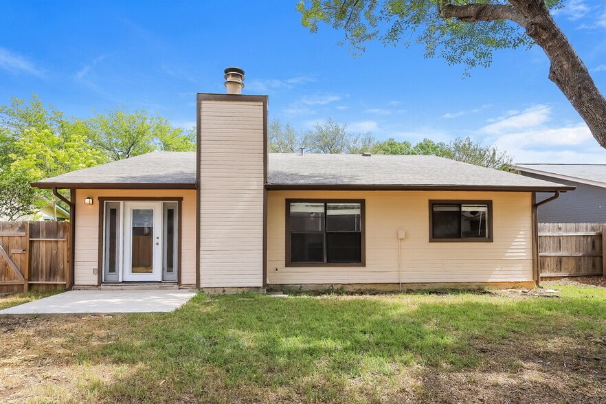 Building Photo - 9106 Valley Ridge