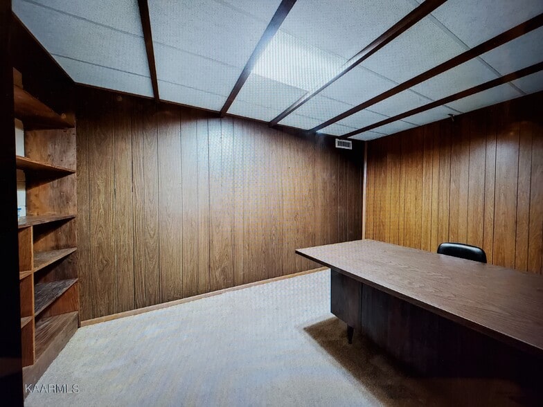 Building Photo - 616 Starlite Ln