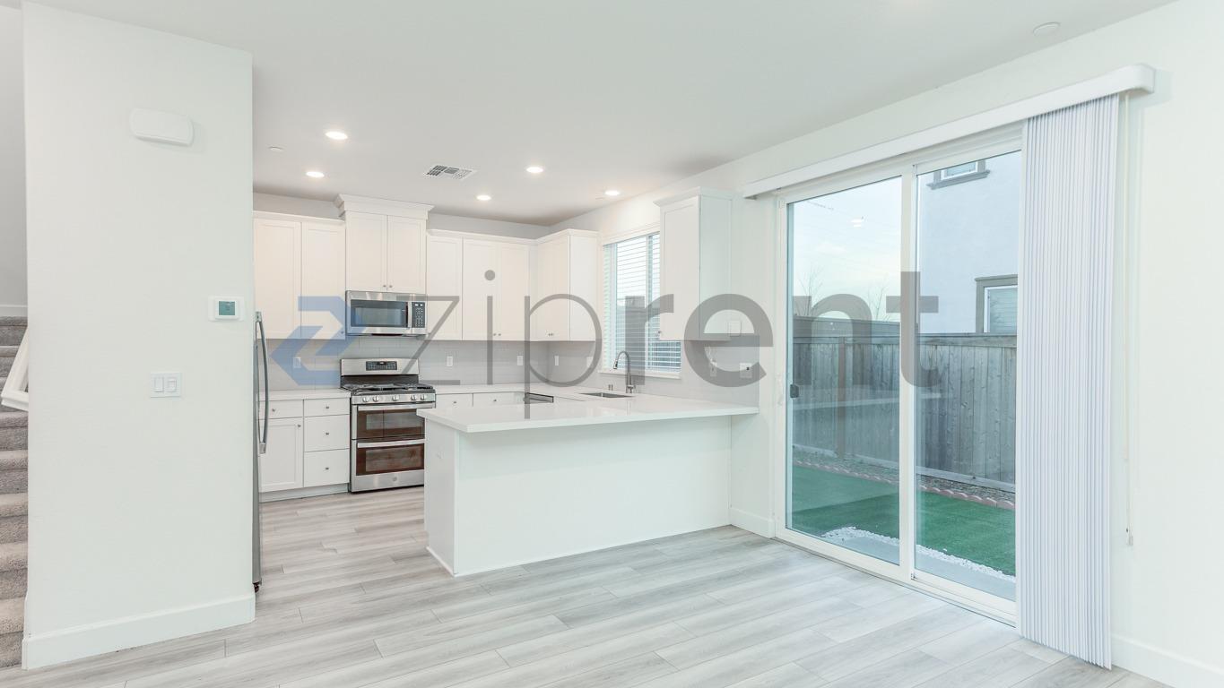 Building Photo - 3500 Nuestra Ave