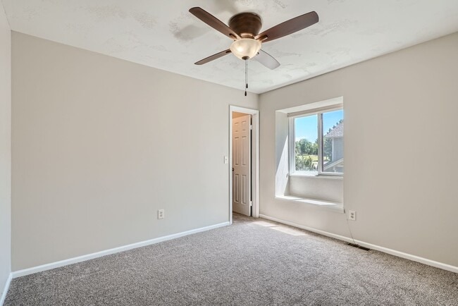 Building Photo - Stunning Home by Arapahoe Lake