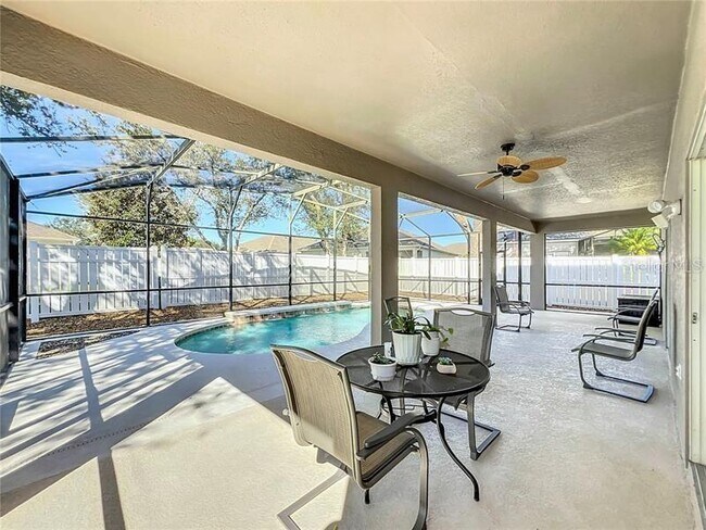 Building Photo - 9855 Secret Cove Ln