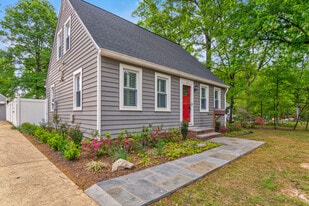 Building Photo - 5713 Dawes Ave