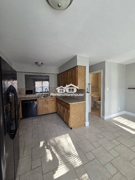 Building Photo - 955 Quail Meadows Ct