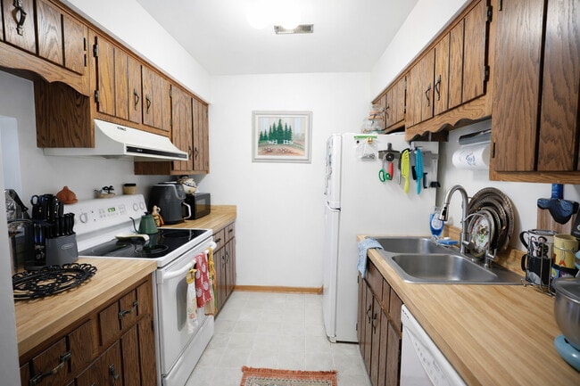 Building Photo - 1486 Stonebridge Cir