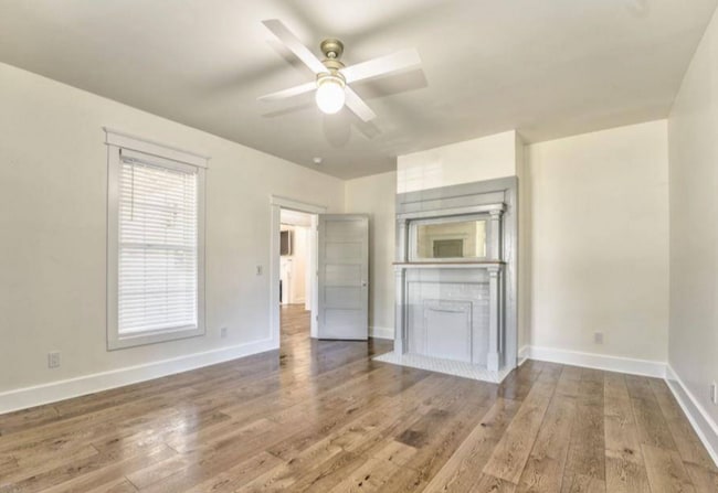 Building Photo - 412 2nd Ave