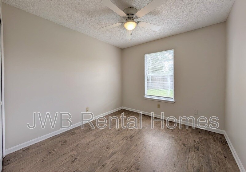 Building Photo - 2358 Scanlon Dr