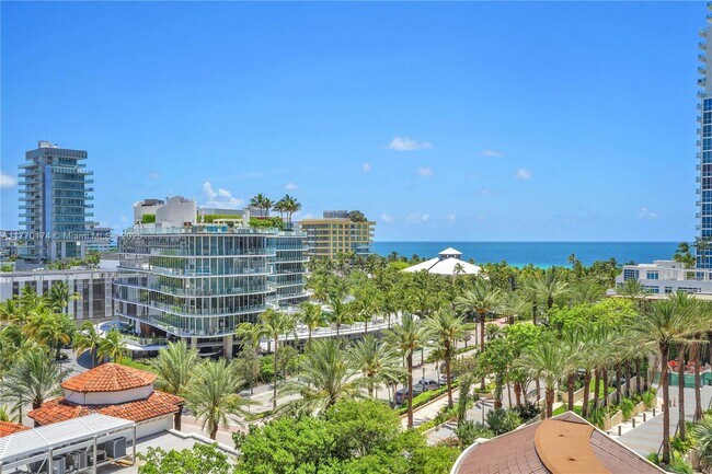 Building Photo - 300 South Pointe Dr