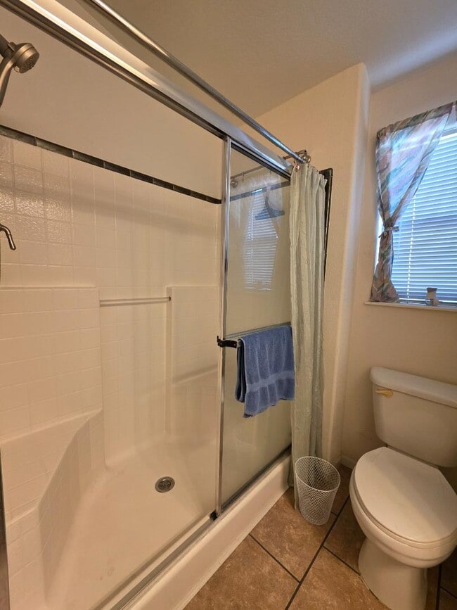 Building Photo - 5707 E 32nd St