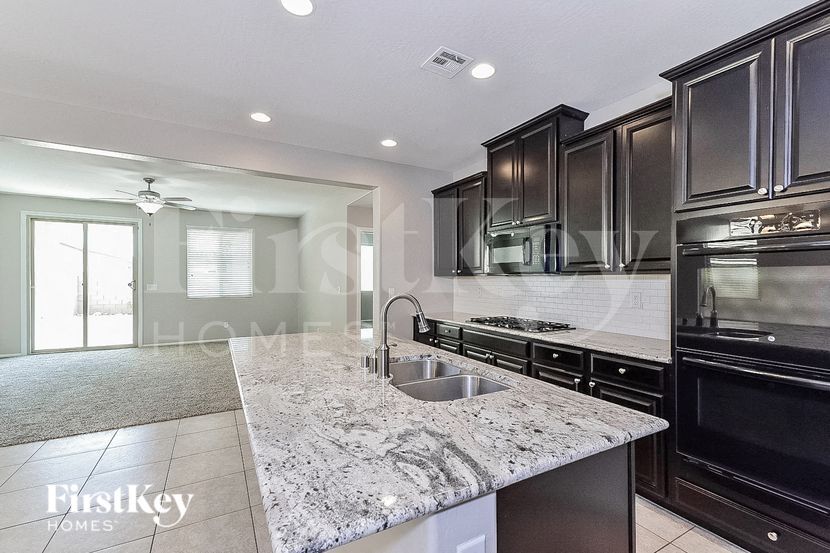 Building Photo - 7504 Abby View St