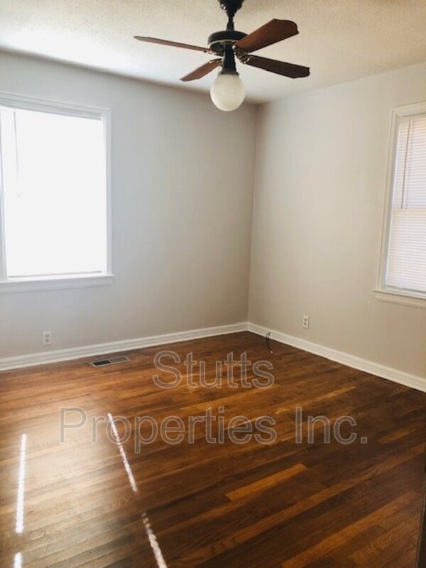 Building Photo - 255 Wilson Ave