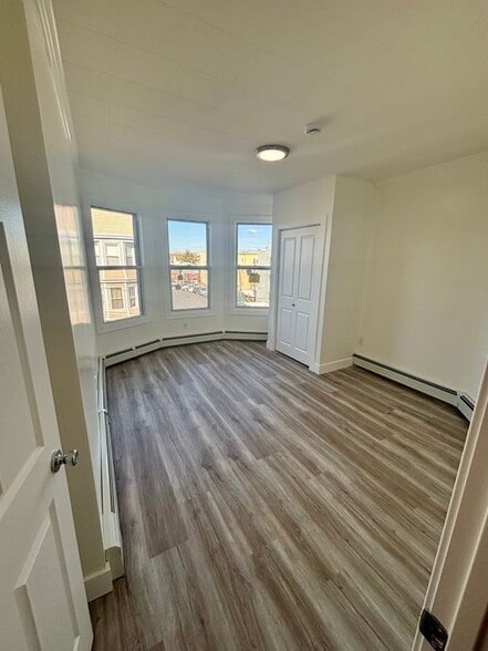 Building Photo - 7 Franklin Ave