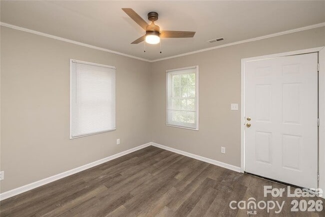 Building Photo - 629 Colston St