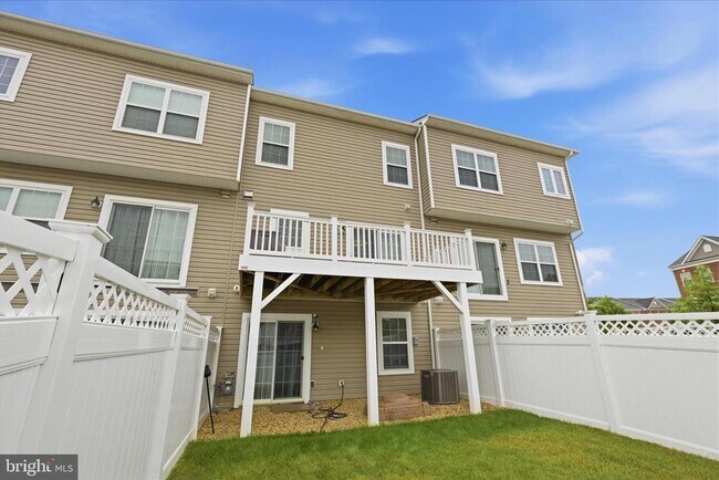 Building Photo - 5457 Spotswood Pl