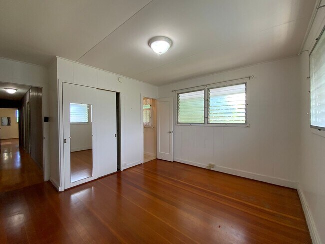 Building Photo - T1247ach