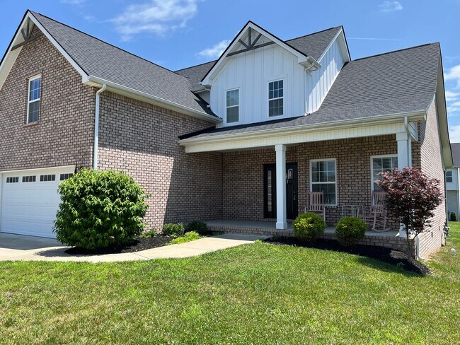 Building Photo - 557 Dexter Dr
