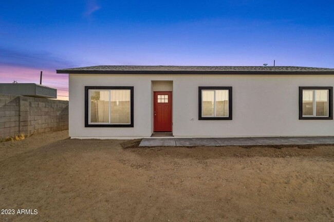 Building Photo - 2746 W Pima St