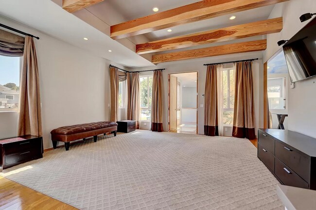 Building Photo - Stunning 4-Bedroom Home for Lease – Prime ...