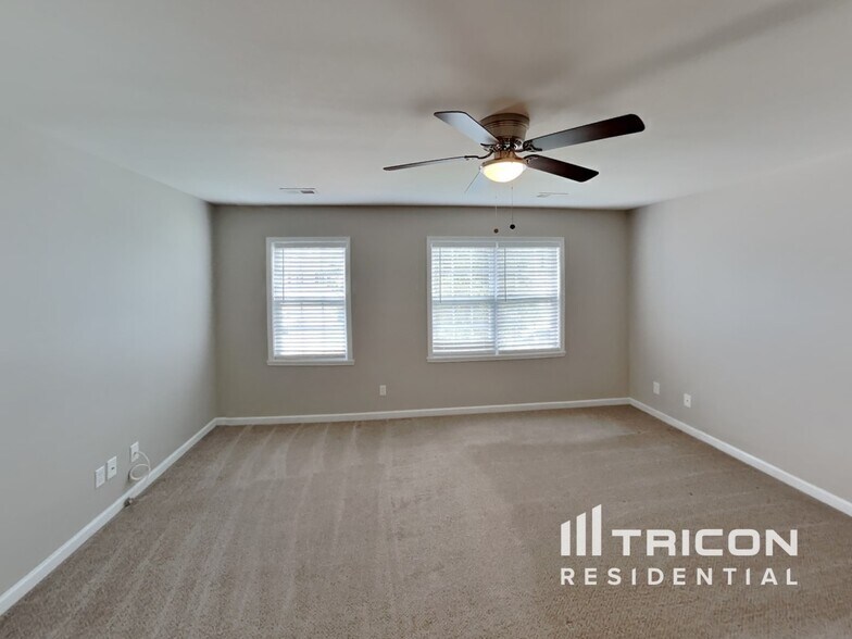 Building Photo - 1145 Langston Dr