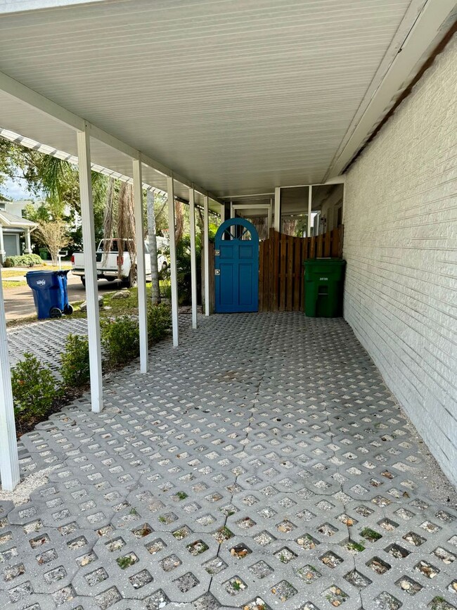 Building Photo - South Tampa Pool Home