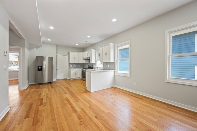 Building Photo - 42 Waterville St