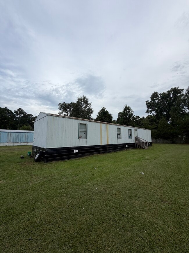 Building Photo - 24 Toni Jai Dr
