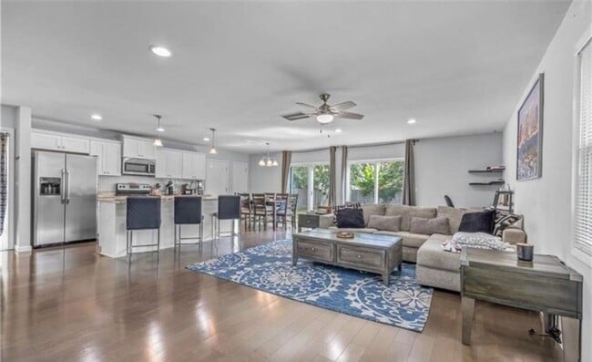 Building Photo - Bayview Beach Single Family Home