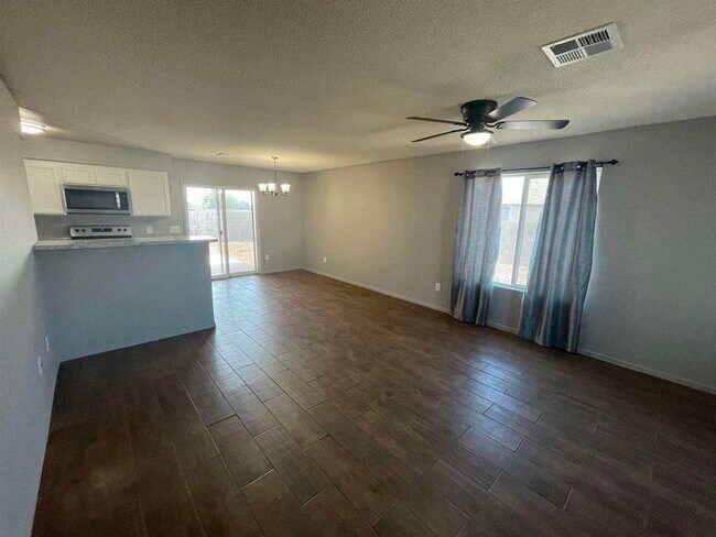 Building Photo - 3736 S Susannah Dr