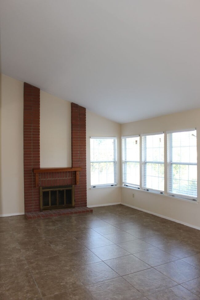Building Photo - 3505 Huachuca Way