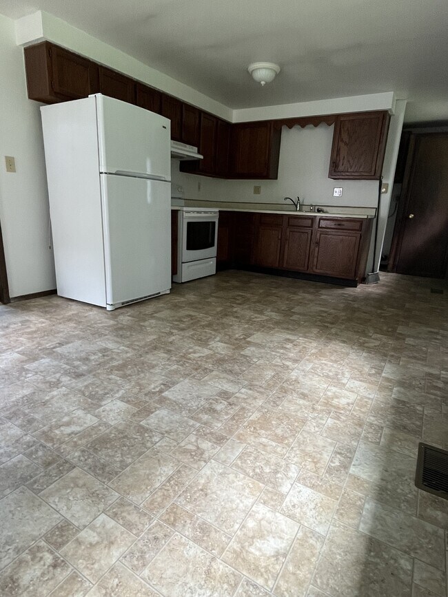 Building Photo - 4715 Hebbardsville Rd