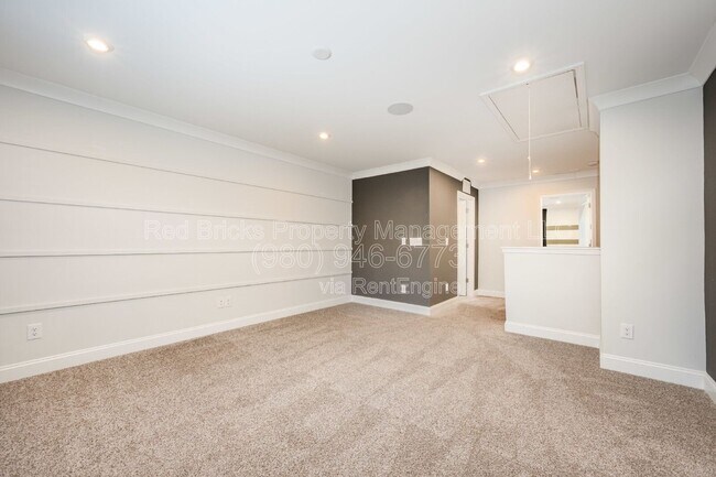Building Photo - 19016 Yellow Birch Dr