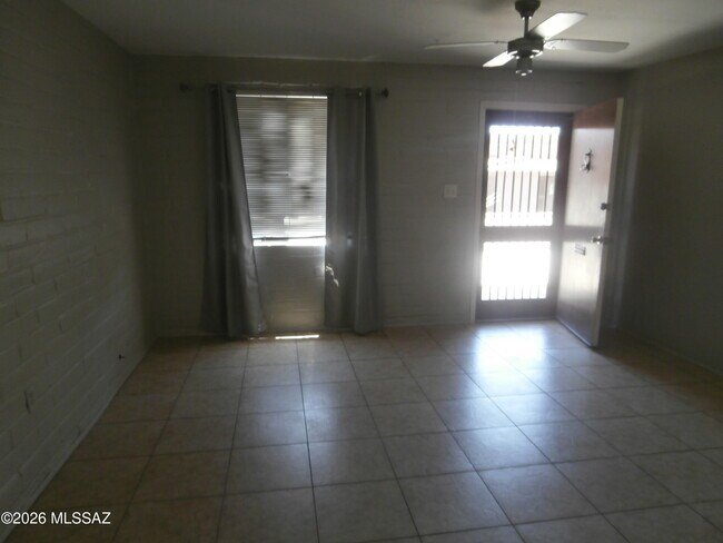 Building Photo - 478 S Paseo Cerro