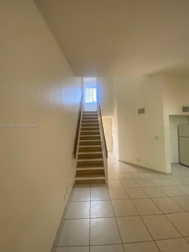 Building Photo - 14150 SW 93rd Ln