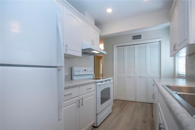 Building Photo - 2291 Pueblo Ln