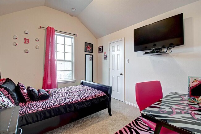 Building Photo - 8219 Peppervine Ct