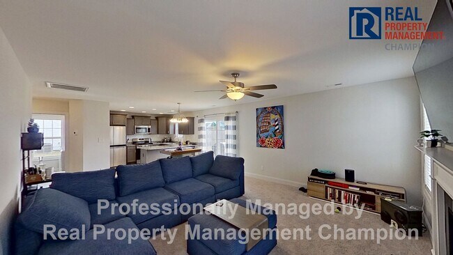 Building Photo - Like New Home with Open Layout Close to Camp Lejeune