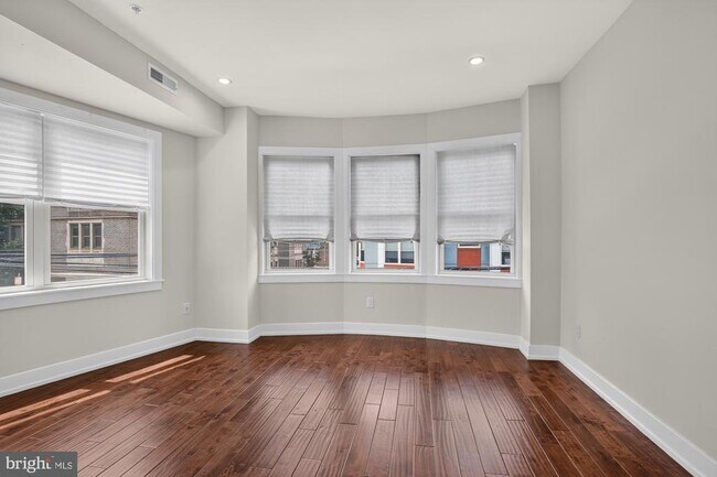 Building Photo - 1259 S 19th St