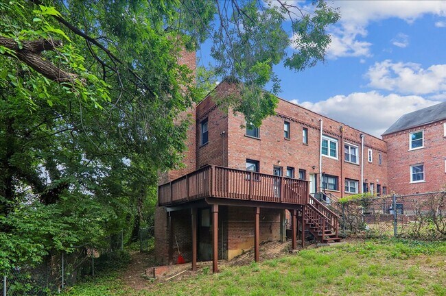 Building Photo - 4958 Just St NE